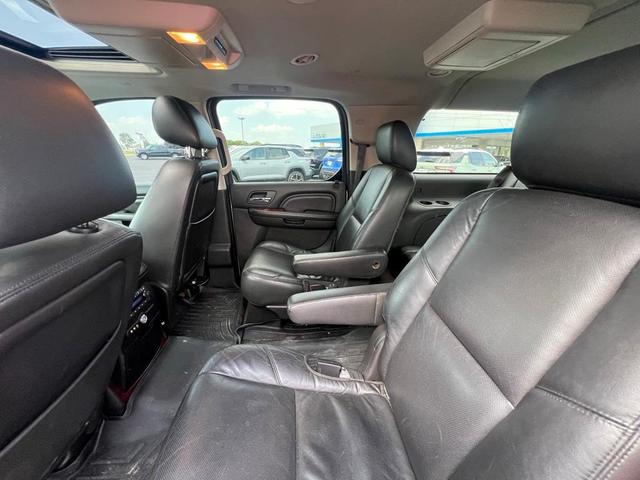Photo of 2011 Silver Lining Metallic Cadillac Escalade ESV