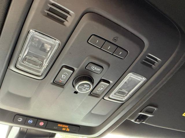 Photo of 2021 Onyx Black GMC Yukon