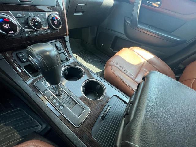 Photo of 2016 Mosaic Black Metallic Chevrolet Traverse