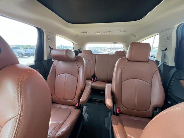 Photo of 2016 Mosaic Black Metallic Chevrolet Traverse