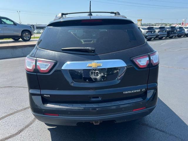 Photo of 2016 Mosaic Black Metallic Chevrolet Traverse