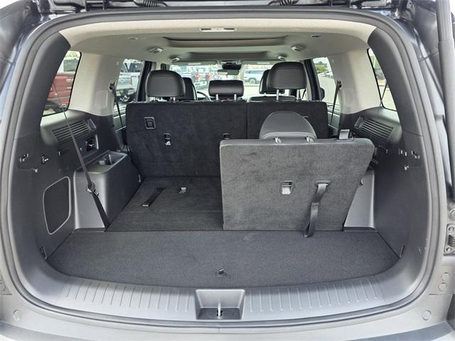Photo of 2024 Phantom Black Hyundai SANTA FE