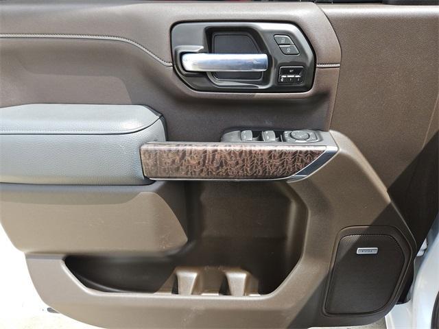 Photo of 2023 White Frost Tri-Coat GMC Sierra 2500