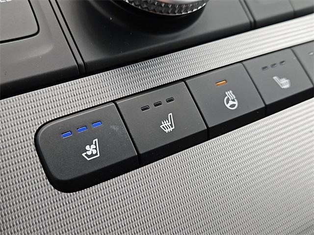 Photo of 2024 Abyss Black Pearl Hyundai PALISADE