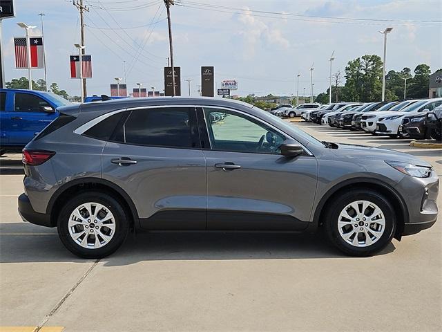 Photo of 2023 Carbonized Gray Metallic Ford Escape