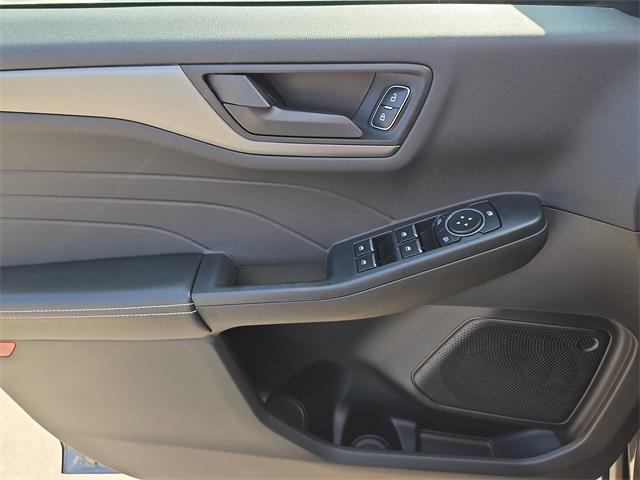Photo of 2023 Carbonized Gray Metallic Ford Escape