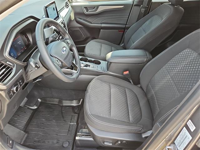 Photo of 2023 Carbonized Gray Metallic Ford Escape
