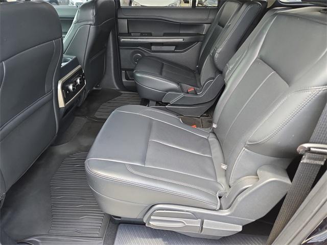 Photo of 2024 Agate Black Metallic Ford Expedition Max