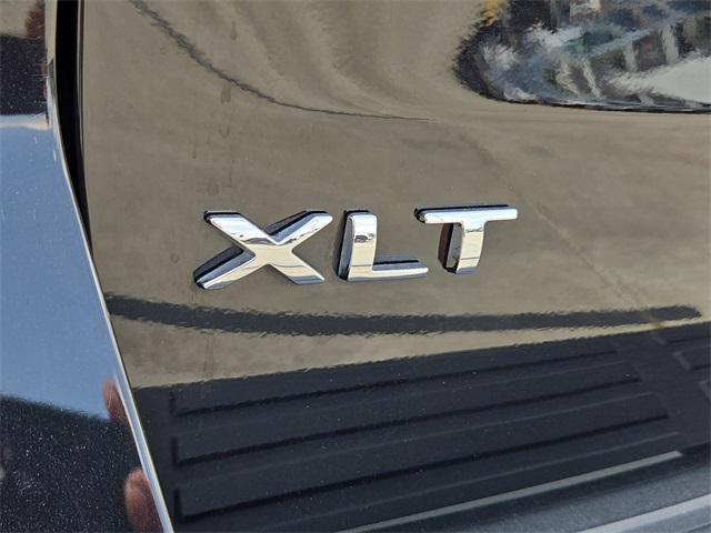 Photo of 2024 Agate Black Metallic Ford Expedition Max
