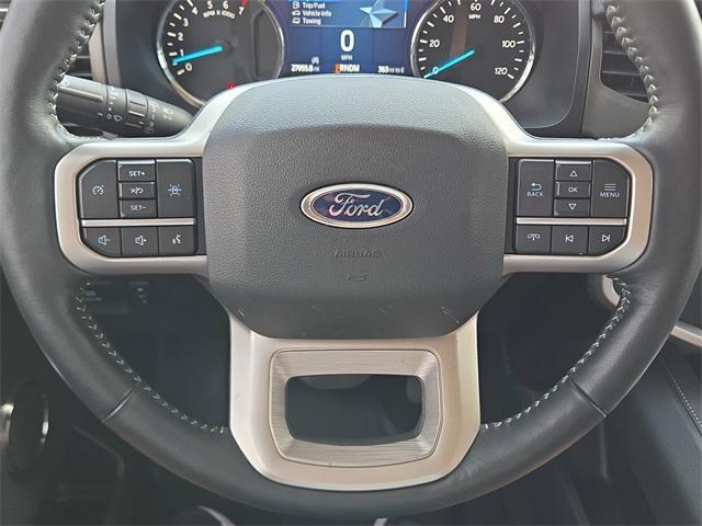 Photo of 2024 Agate Black Metallic Ford Expedition Max