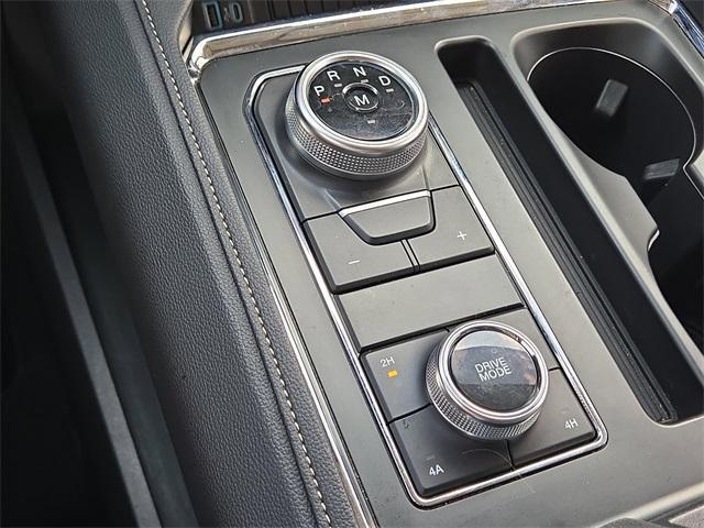 Photo of 2024 Agate Black Metallic Ford Expedition Max