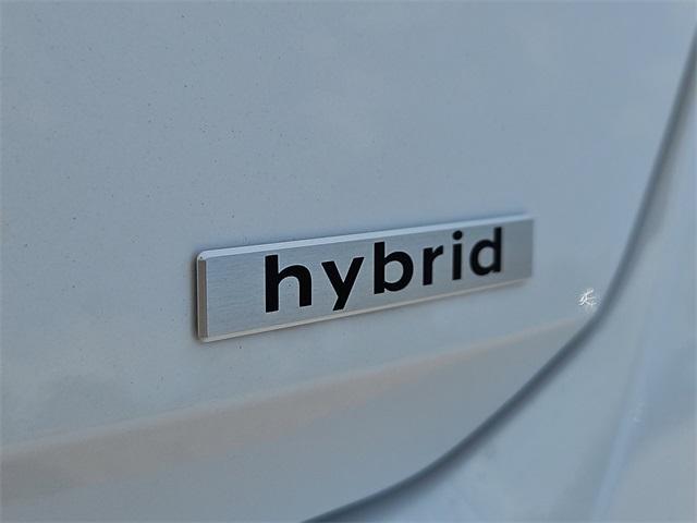 Photo of 2025 White Hyundai ELANTRA HEV