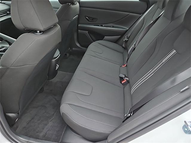 Photo of 2025 White Hyundai ELANTRA HEV