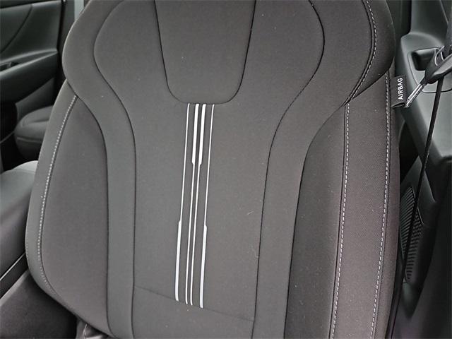 Photo of 2025 White Hyundai ELANTRA HEV