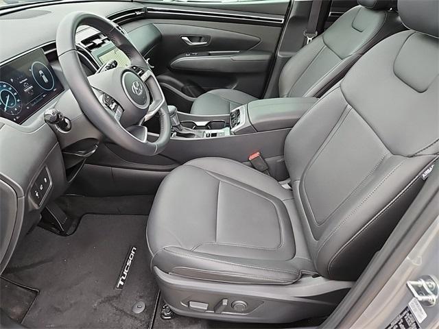 Photo of 2024 Shimmering Silver Hyundai TUCSON