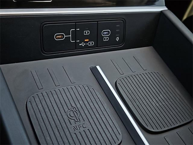 Photo of 2024 Red Hyundai SANTA FE