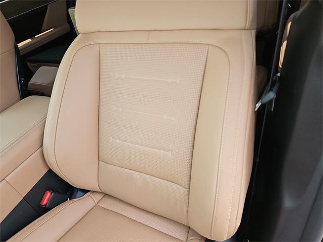 Photo of 2026 Phantom Black Hyundai SANTA FE HEV