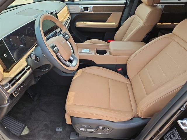 Photo of 2026 Phantom Black Hyundai SANTA FE HEV