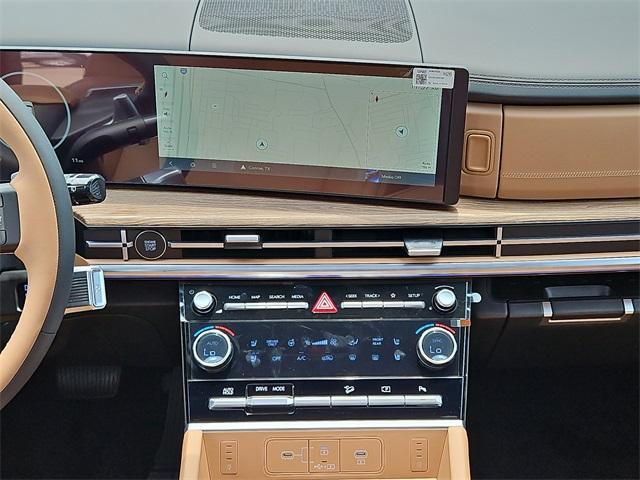 Photo of 2026 Phantom Black Hyundai SANTA FE HEV