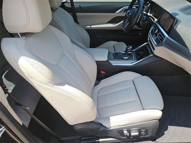Photo of 2021 Black Sapphire Metallic BMW M440
