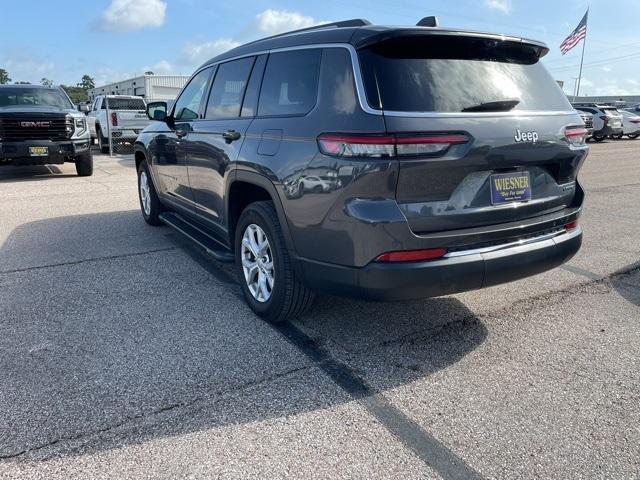Photo of 2023 Metallic Jeep Grand Cherokee L