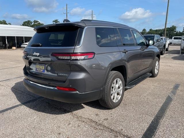 Photo of 2023 Metallic Jeep Grand Cherokee L