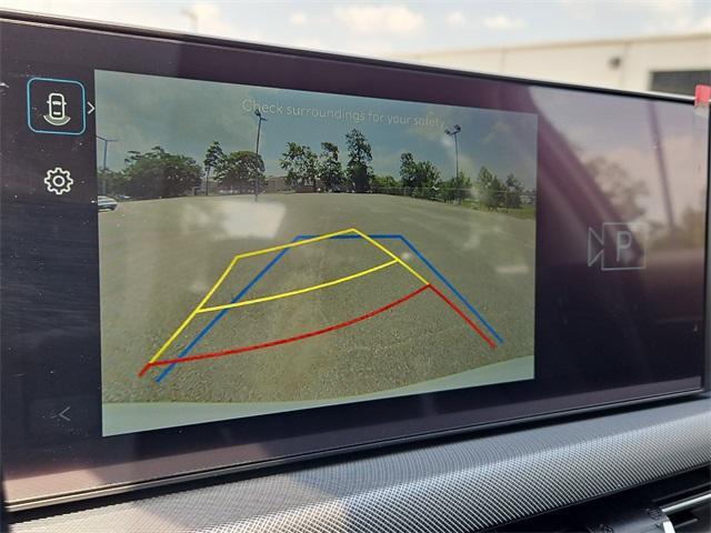 Photo of 2025 White Hyundai SONATA Hybrid