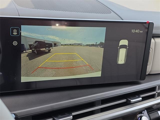 Photo of 2025 White Hyundai SANTA FE HEV