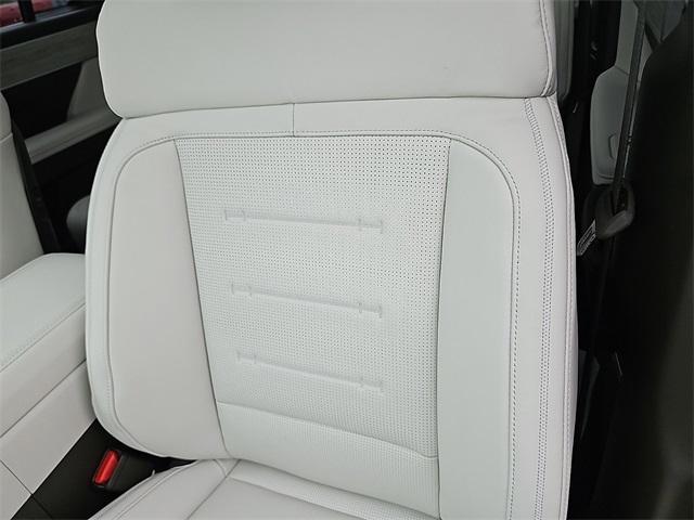 Photo of 2025 Phantom Black Hyundai SANTA FE
