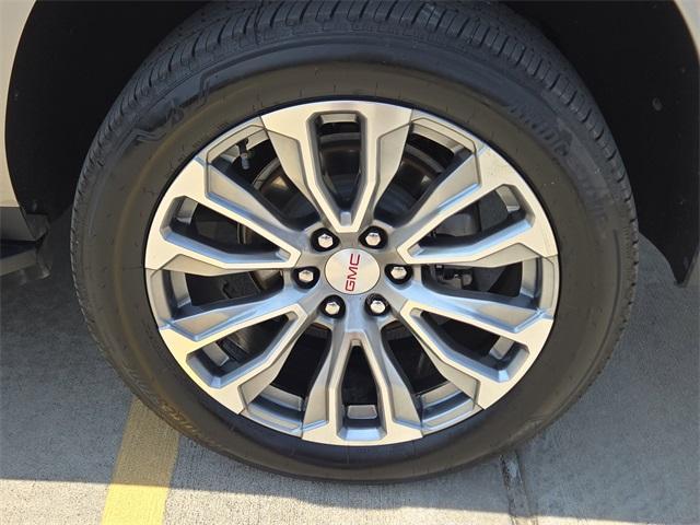 Photo of 2021 Beige Pearl Metallic GMC Yukon