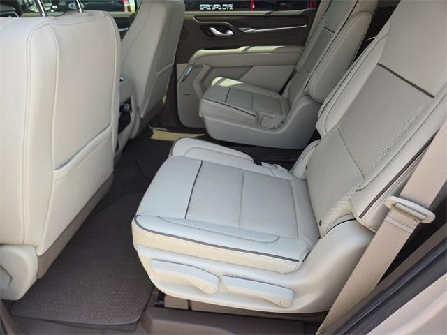 Photo of 2021 Beige Pearl Metallic GMC Yukon