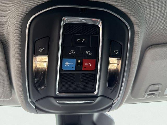 Photo of 2023 Baltic Gray Metallic Clearcoat Jeep Grand Cherokee L