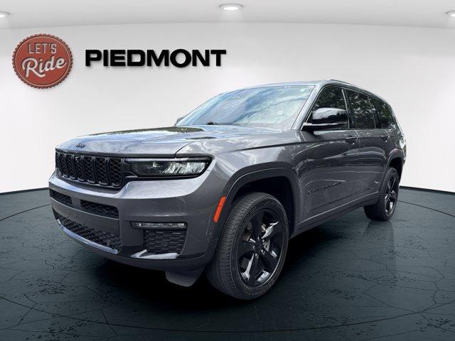 Photo of 2023 Baltic Gray Metallic Clearcoat Jeep Grand Cherokee L