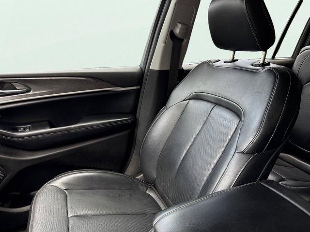Photo of 2023 Baltic Gray Metallic Clearcoat Jeep Grand Cherokee L