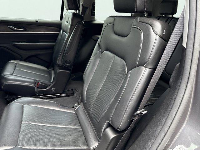Photo of 2023 Baltic Gray Metallic Clearcoat Jeep Grand Cherokee L