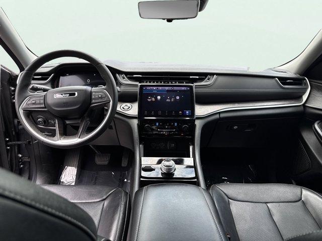 Photo of 2023 Baltic Gray Metallic Clearcoat Jeep Grand Cherokee L