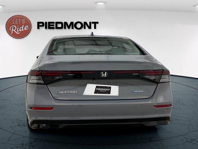 Photo of 2025 Urban Gray Pearl Honda Accord Hybrid