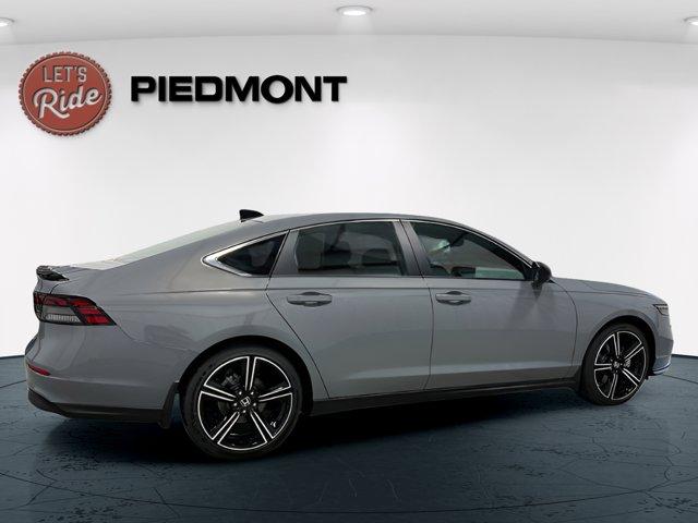 Photo of 2025 Urban Gray Pearl Honda Accord Hybrid