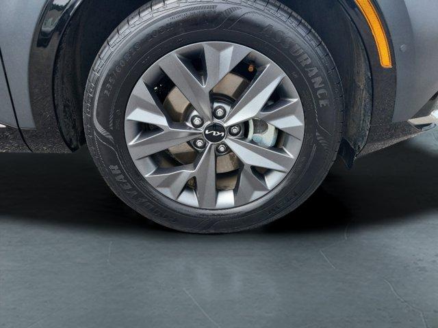 Photo of 2025 Shadow Matte Gray Kia Sportage Hybrid