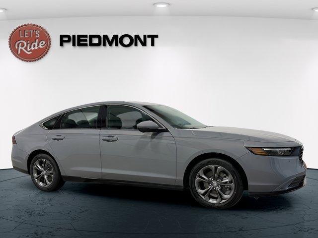 Photo of 2025 Urban Gray Pearl Honda Accord Hybrid