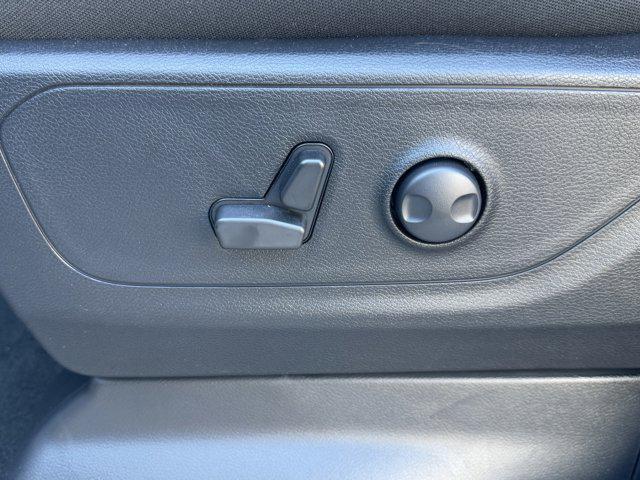 Photo of 2025 Bright White Clearcoat RAM 1500