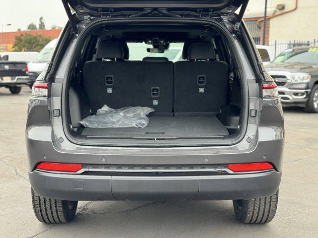 Photo of 2025 Baltic Gray Metallic Clearcoat Jeep Grand Cherokee