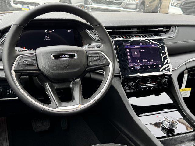 Photo of 2025 Baltic Gray Metallic Clearcoat Jeep Grand Cherokee