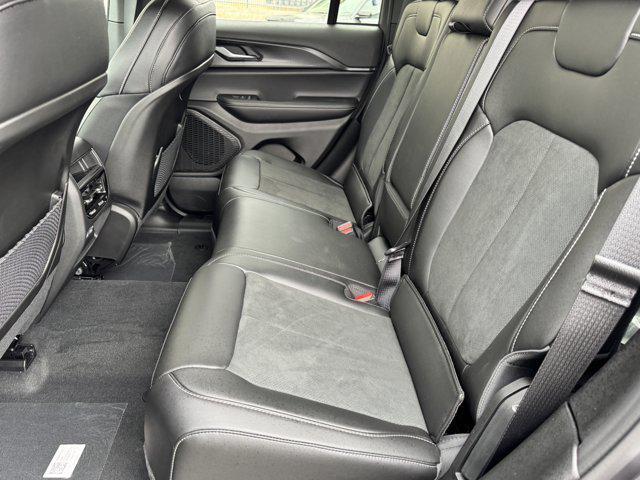 Photo of 2025 Baltic Gray Metallic Clearcoat Jeep Grand Cherokee