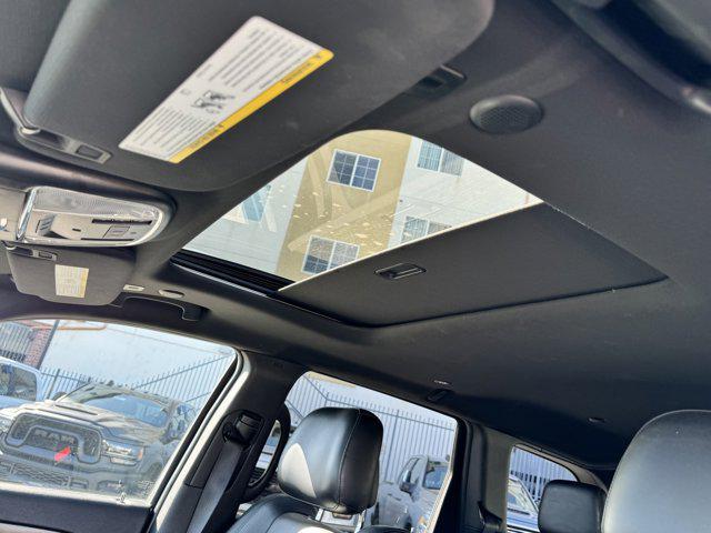 Photo of 2018 Granite Crystal Metallic Clearcoat Jeep Grand Cherokee