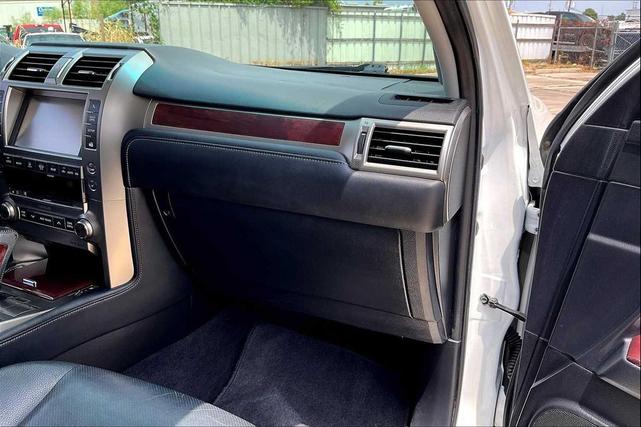 Photo of 2015 Starfire Pearl Lexus GX 460
