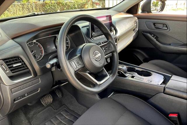 Photo of 2023 Super Black Nissan Rogue