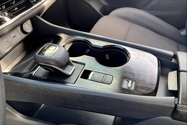 Photo of 2023 Super Black Nissan Rogue