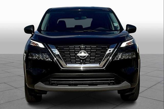 Photo of 2023 Super Black Nissan Rogue