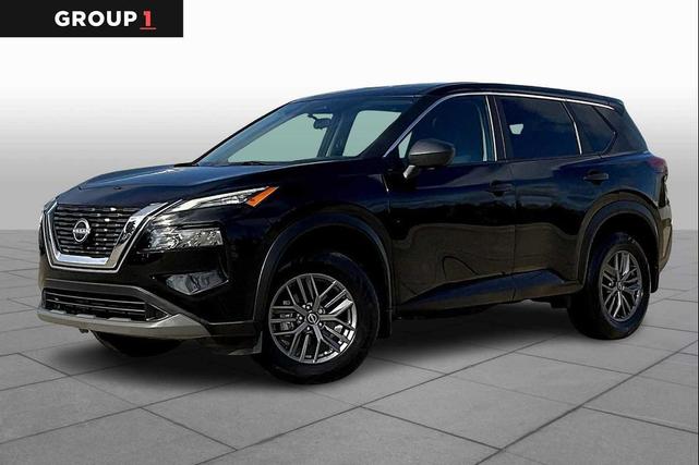 Photo of 2023 Super Black Nissan Rogue